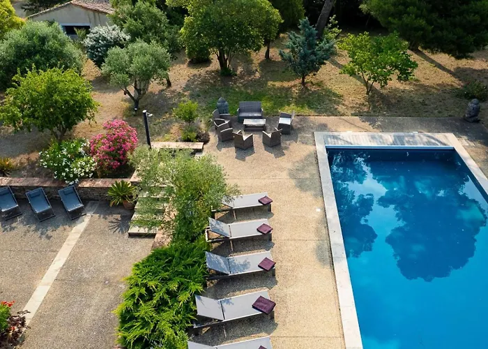Дом отдыха Maison Vigneronne-piscine Et Vignes Треб